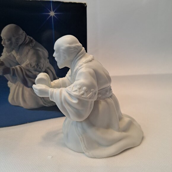 Vintage 1982 Avon Nativity Collectibles The Magi Melchior Porcelain Figurine Box - Picture 8 of 10
